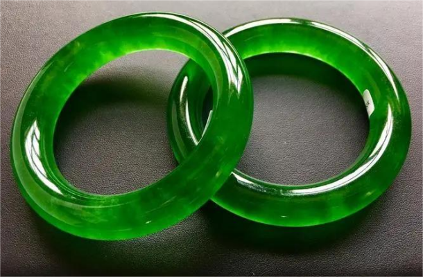 翡翠手鐲價格 翡翠手鐲價格